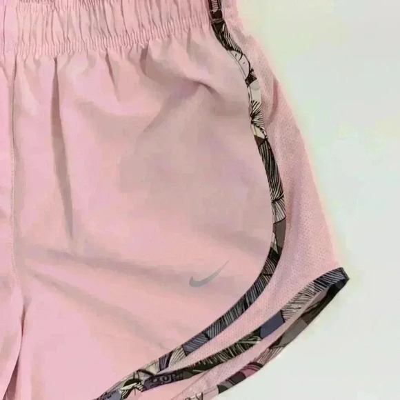 Women's Pink Lined Nike Dri Fit Running Shorts Size XS - Picture 2 of 5